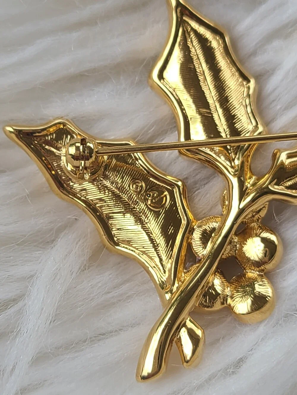 Swarovski Gold-Tone Holly Leaf Brooch W/ Red And Clear Crystals- Excellent Condi